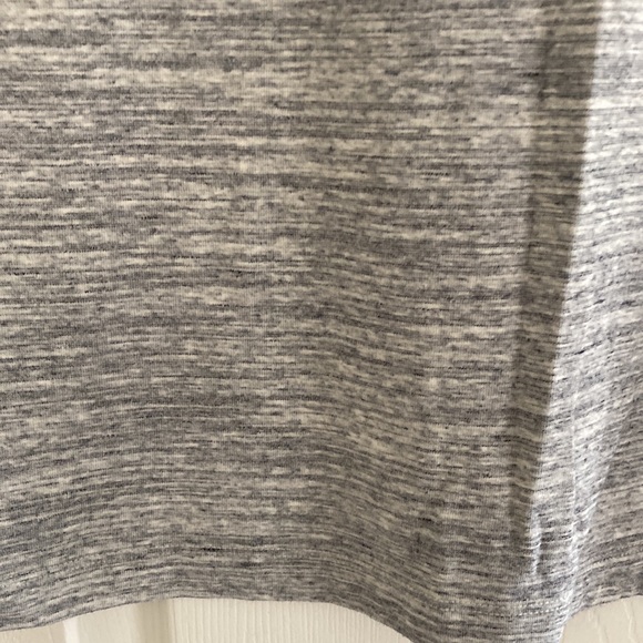 MODODOC TOPANGA SHORT SLEEVE NOTCH V- NECK SIZE S - Picture 4 of 4